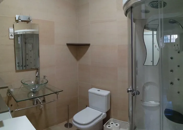 El Patio Del Convento * Toledo