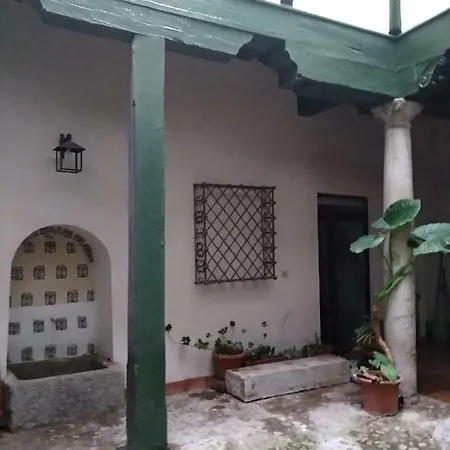 El Patio Del Convento Tolède