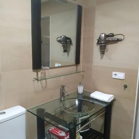 El Patio Del Convento Toledo