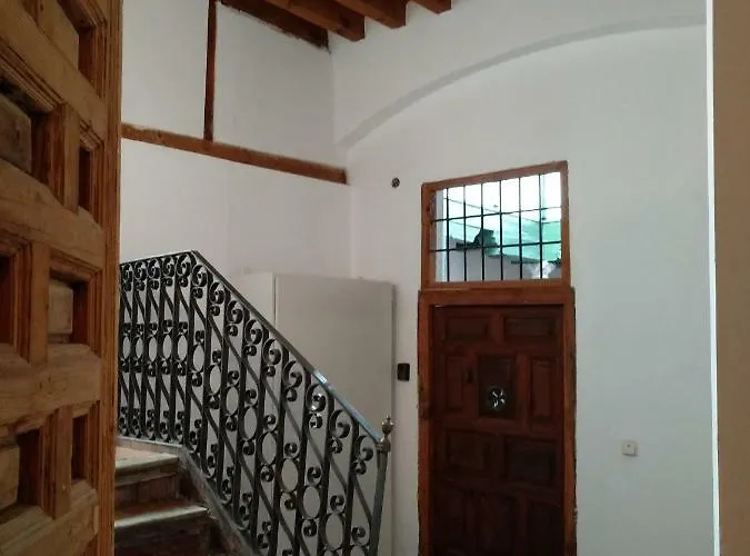 El Patio Del Convento * Tolède