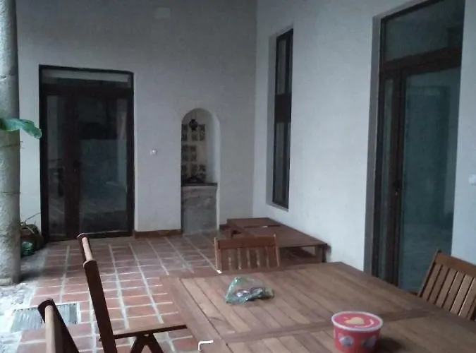 El Patio Del Convento * Tolède